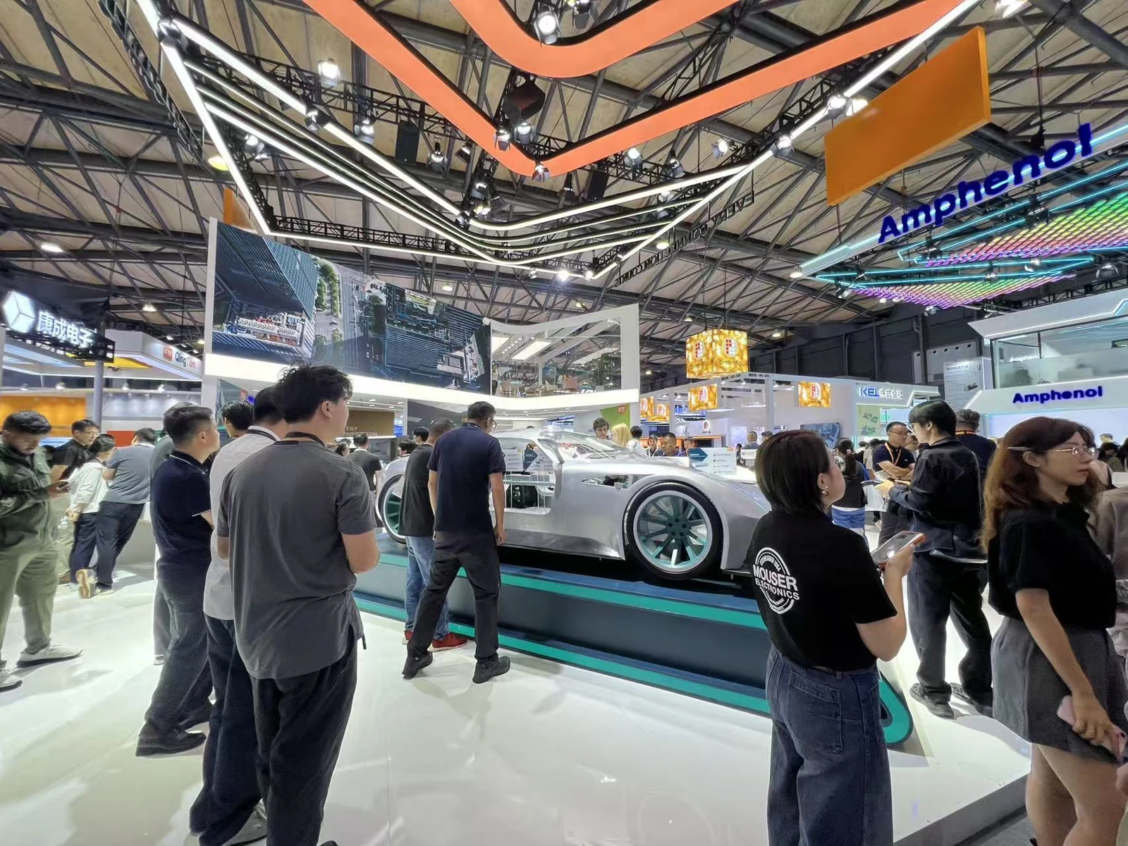 MISUXIN đón khách hàng trong ngành vào ngày khai mạc electronica China 2026